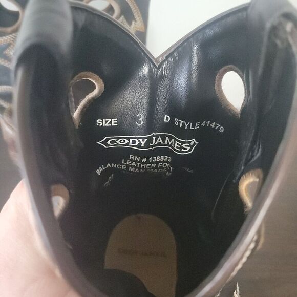 Cody James Childs Size 3 D Two Tone Leather Cowboy Boots Hole Pulls Style 41479C - Picture 10 of 10
